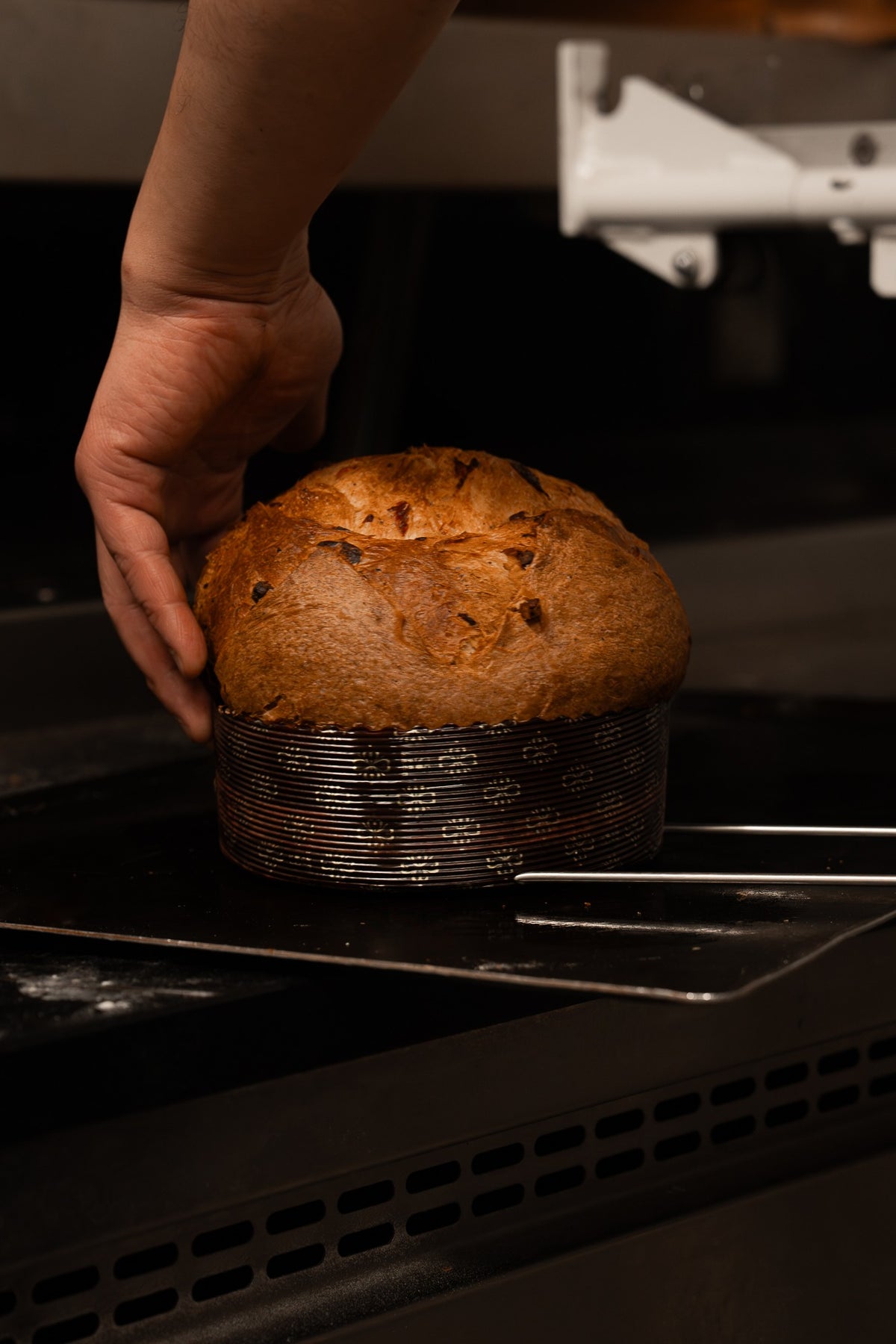 Panettone salé cacio e pepe Christophe Louie, recette italienne au parmesan et poivre noir, Paris