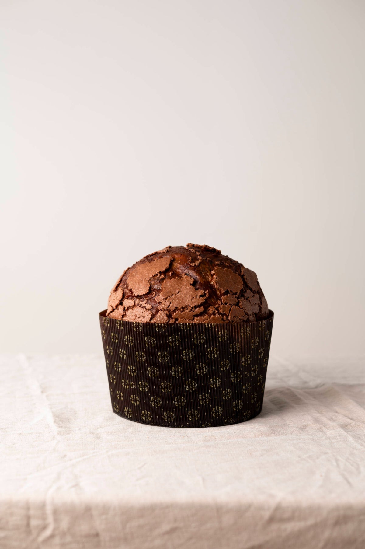Panettone chocolat gianduja Christophe Louie, 1 kg, packaging artisanal doré, Paris
